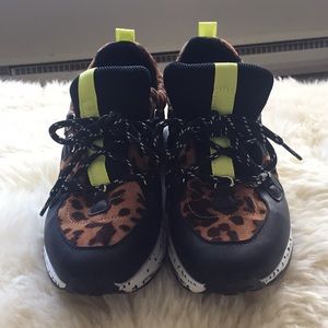 Steve Madden Sneakers